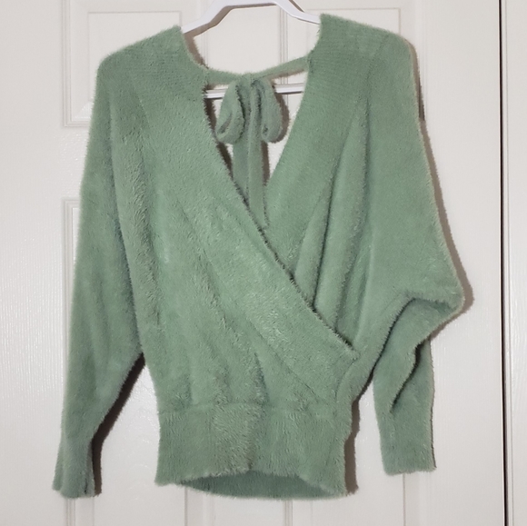 Super soft surplice sweater - Picture 5 of 5